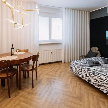 Stadiumside Studio Lägenhet Bratislava Exteriör bild